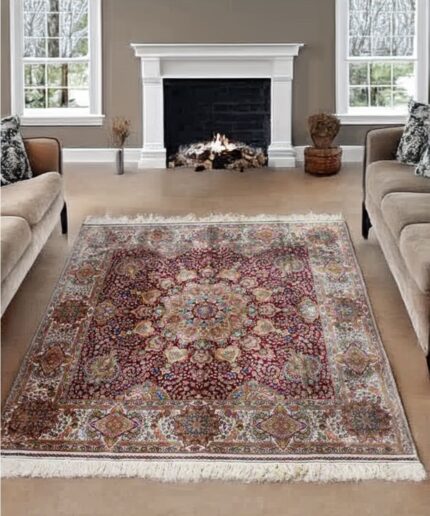 Oriental Silk Carpet (6.5' x 6.5' Ft.)