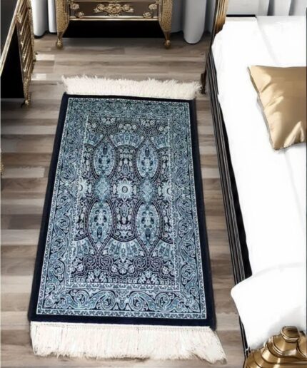 Oriental Silk Carpet (2' x 3' Ft.)