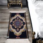 Oriental Woollen Carpet (1.5' x 3.5' Ft)