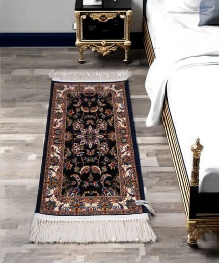 Floral Woollen Carpet (1.5' x 3.5' Ft)