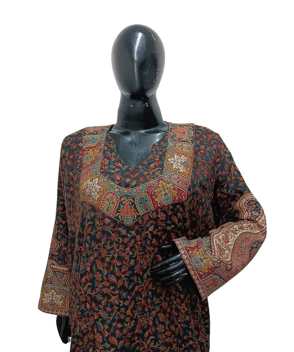 black phiran thumbnail pose edit