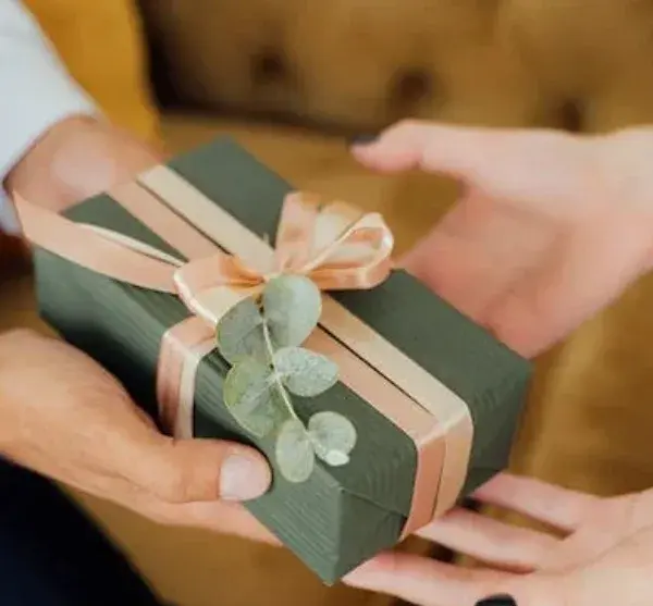 Gifting Banners new 00055 w e1747480323423