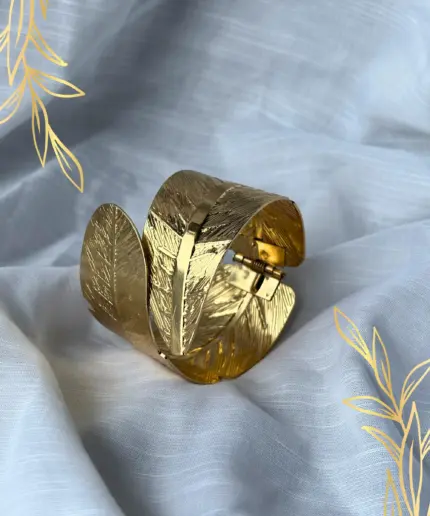 Bracelet Leaf Cuff Golden