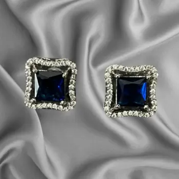 Ear Studs Sapphire