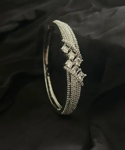 Bracelet Silver Toned