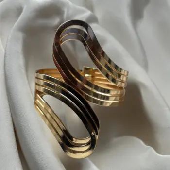 Helix Cuff Golden