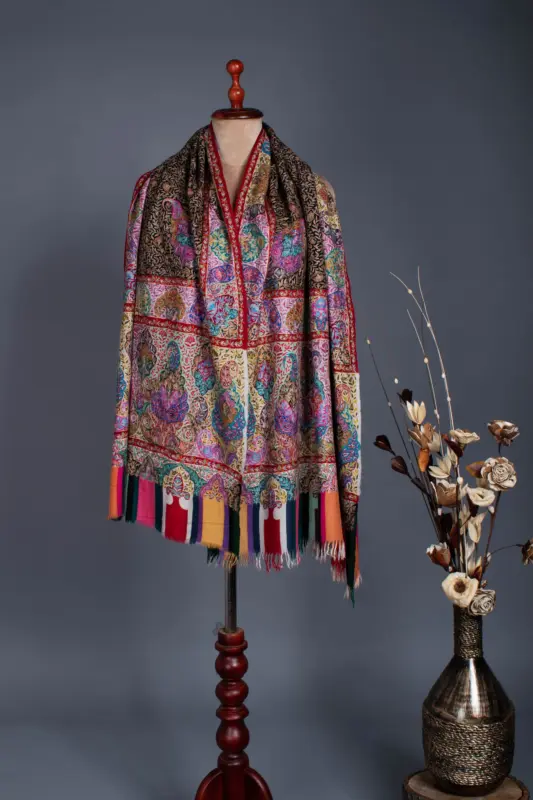 Kalamkari Shawl With Needle Work 3